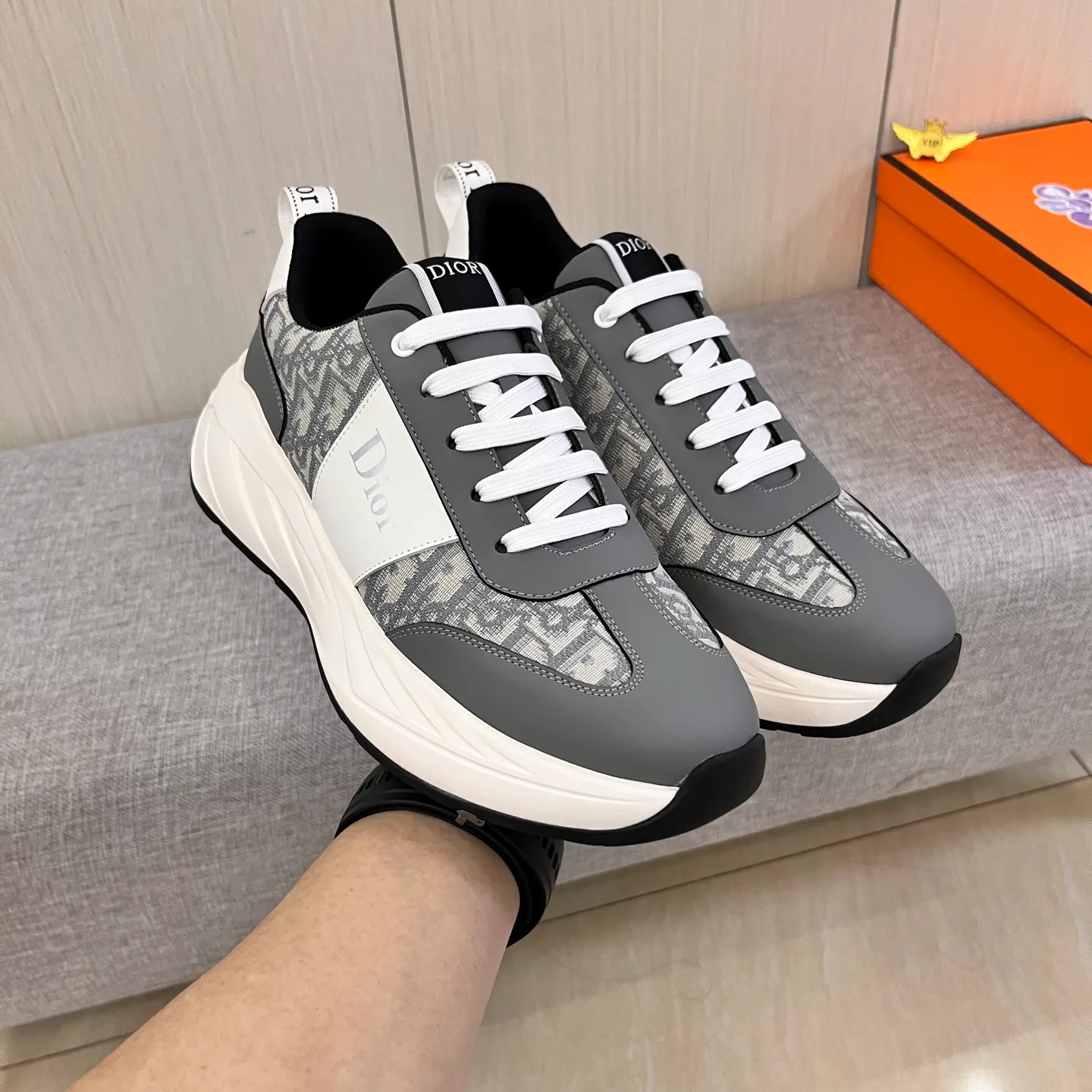 🚘🚘Factory batch 460 men's shoes💰[Dior]🔥 High-end men's shoes brand official website 1:1 latest masterpiece: uppers are made of Italian imported first-layer cowhide with comfortable and breathable lining➕original non-slip and wear-resistant outsole🔥, making walking more convenient and comfortable! An exclusive new model, a stunning work, a beautiful 1:1 replica [color] compared to the official quality! Create a fashionable personality to set off your uniqueness! A must-have for trendy men! Classic 🔥Size: 38-44 Color: 🔥 2⃣️colors available🔥.